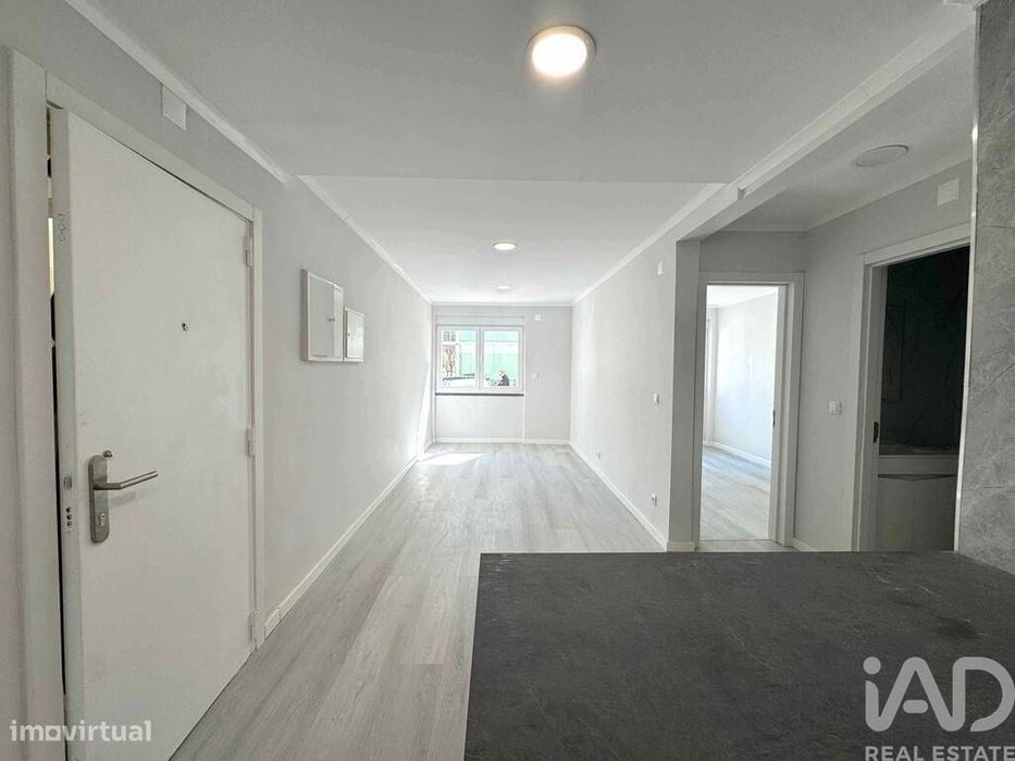 Apartamento T2 em Benfica de 56 m2