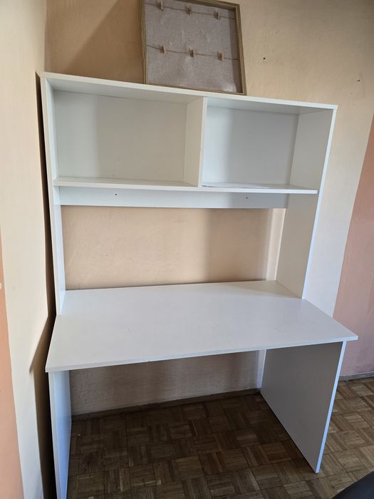 Białe biurko z nadstawką i półkami + tablica gratis! Stan bardzo dobry