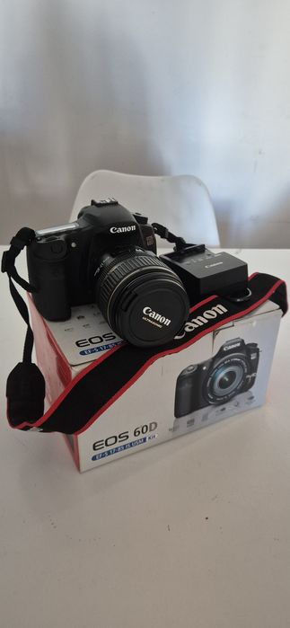 Máquina Fotográfica Canon EOS 60D - Kit completo