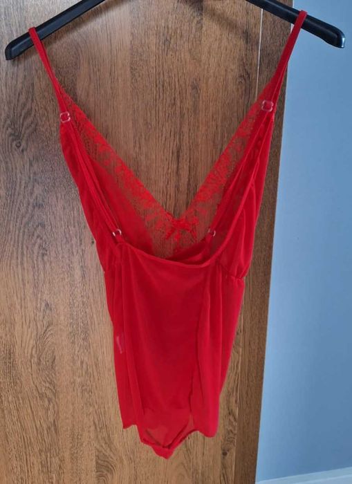 Czerwone body bielizna nocna 34/75