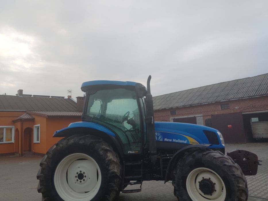 New Holland t 6070
