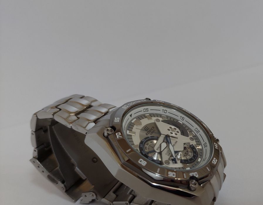 Casio Edifice часы
