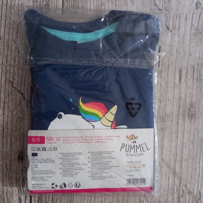 Nowy Komplet koszulka + spodenki Pummel Einhorn 86 82