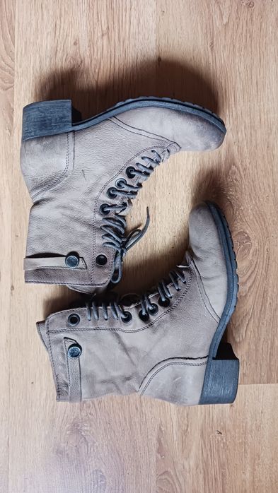 Buty botki  rozmiar 39