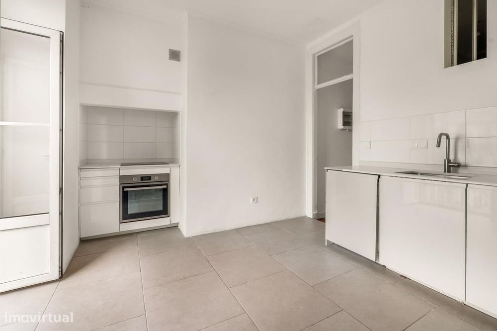 Apartamento T3 + 1, Castelo, Lisboa
