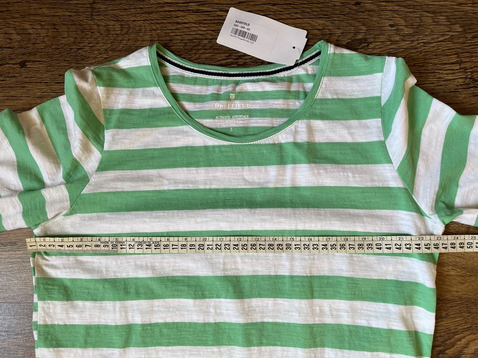 T-shirt Basefield