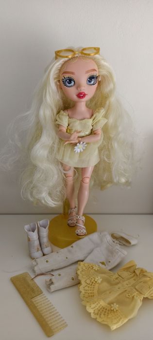 Delilah Fields Rainbow High