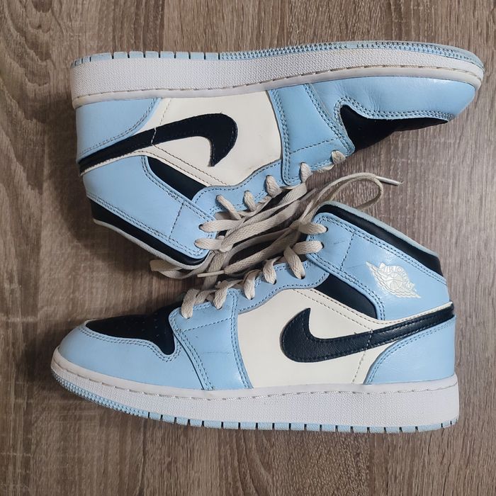 Кросівки Nike Air Jordan 1 Mid Ice Blue Gs Light Blue size 39/24.5