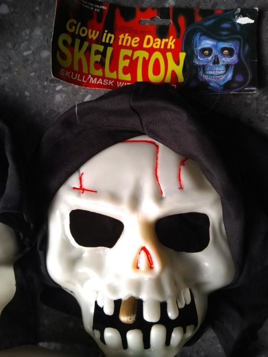 Máscara Caveira – Brilha no Escuro – Halloween e Carnaval