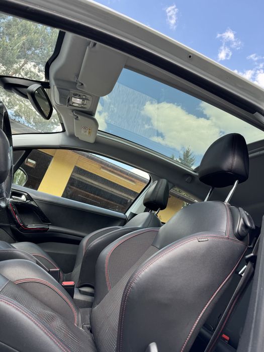 Peugeot 208 GT-LINE 1,2THP 2017r 120tys km biała perła szklany dach