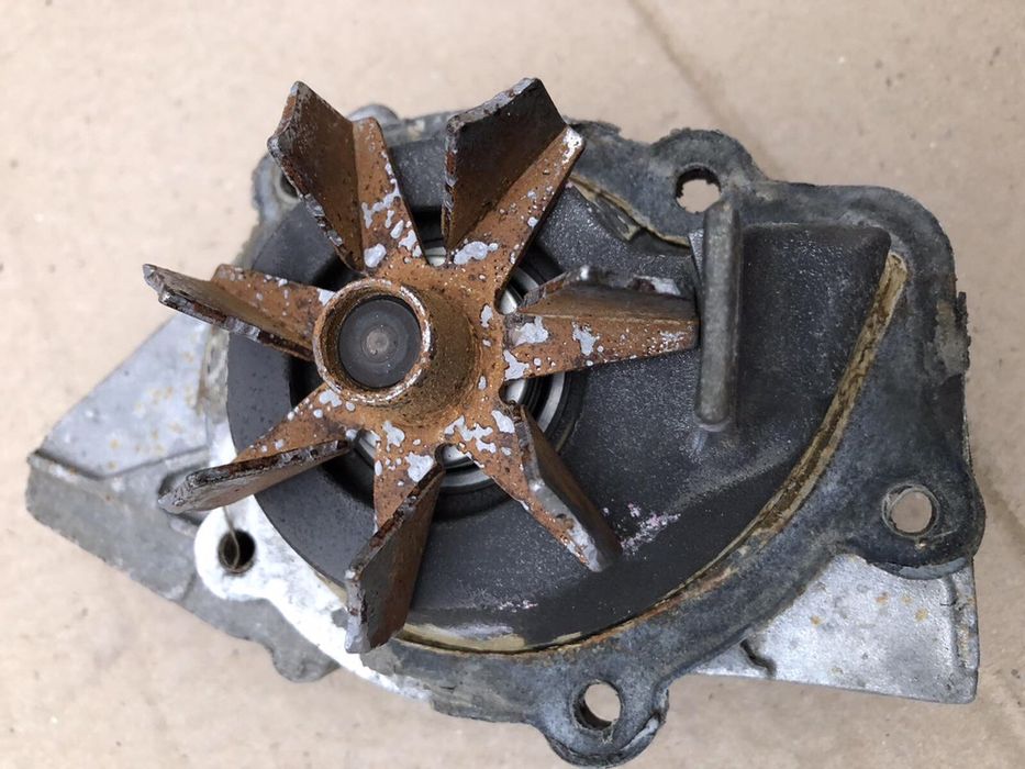 Водяна помпа Пежо Експерт /Peugeot Expert