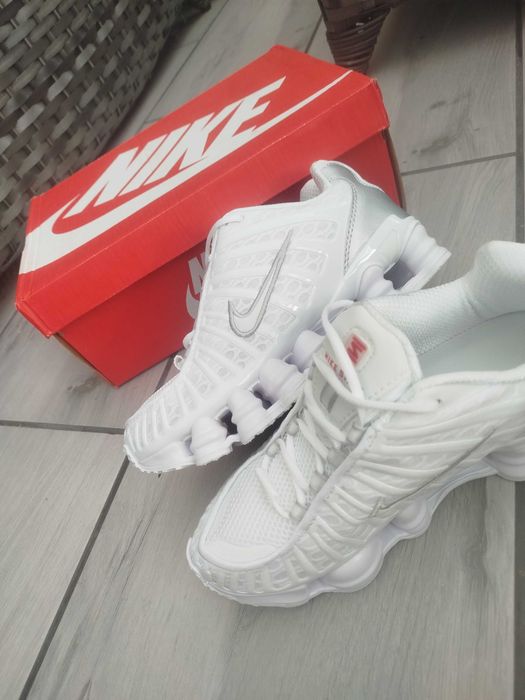Nike shox białe