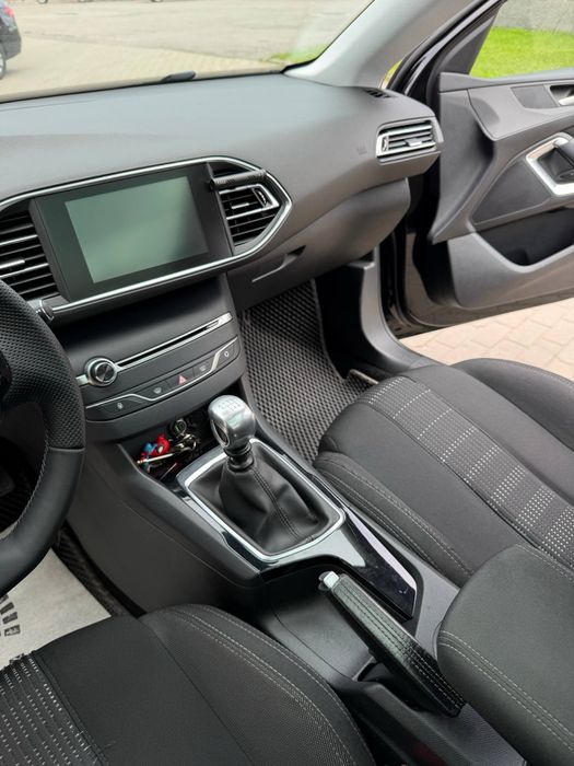 Peugeot 308 T9 2015