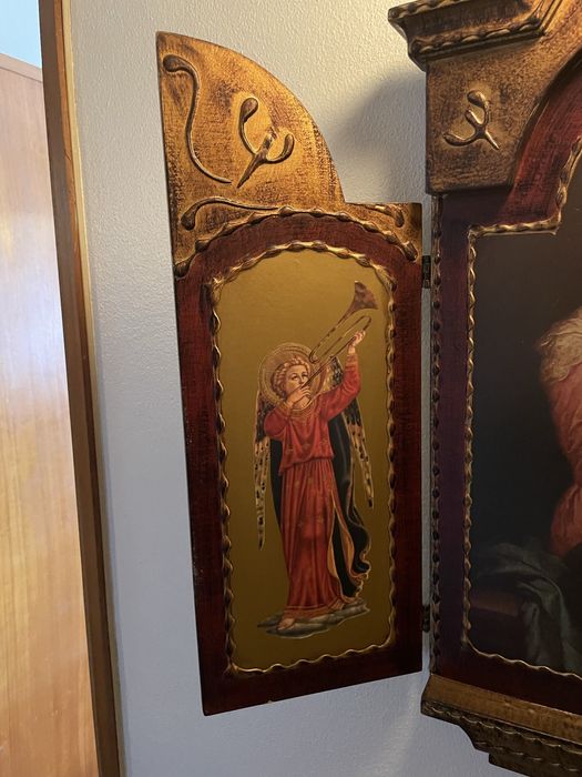 Oratório / Ícone religioso com luz e portas laterais pintadas