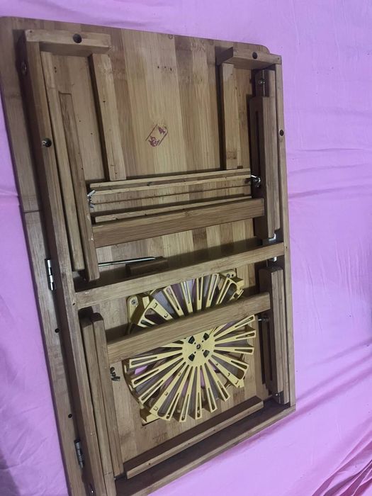 Столик для ноутбука. Дерево. Регулировка