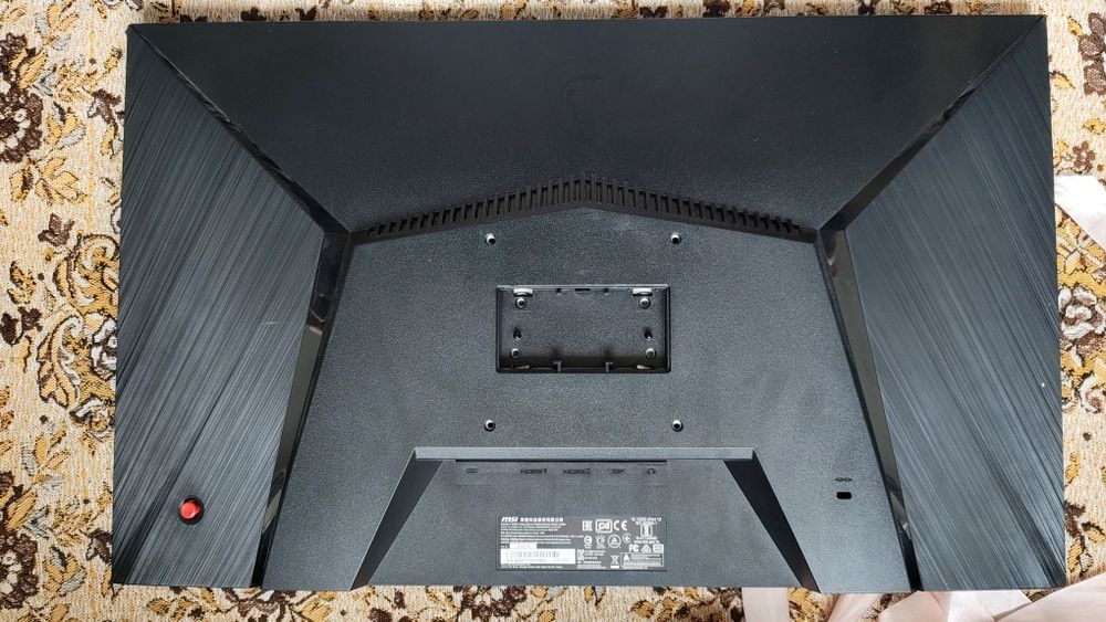 Працюючий монітор msi з дефектом