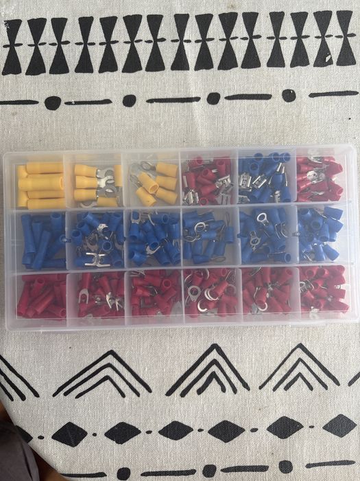 Conjunto de 300 terminais isolados
