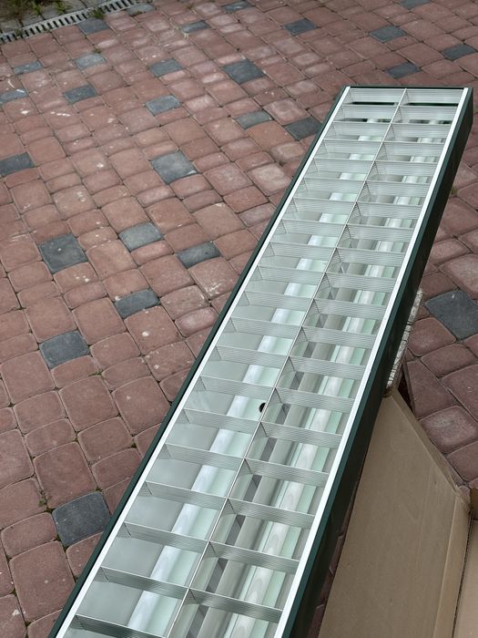 Oprawy oświetleniowe rastrowe fluorescencyjne – nowe, 12 sztuk