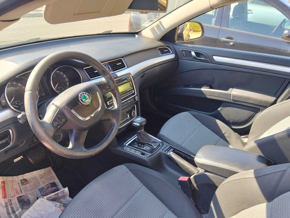 skoda superb break  2.0 140 cv automática — photo 5