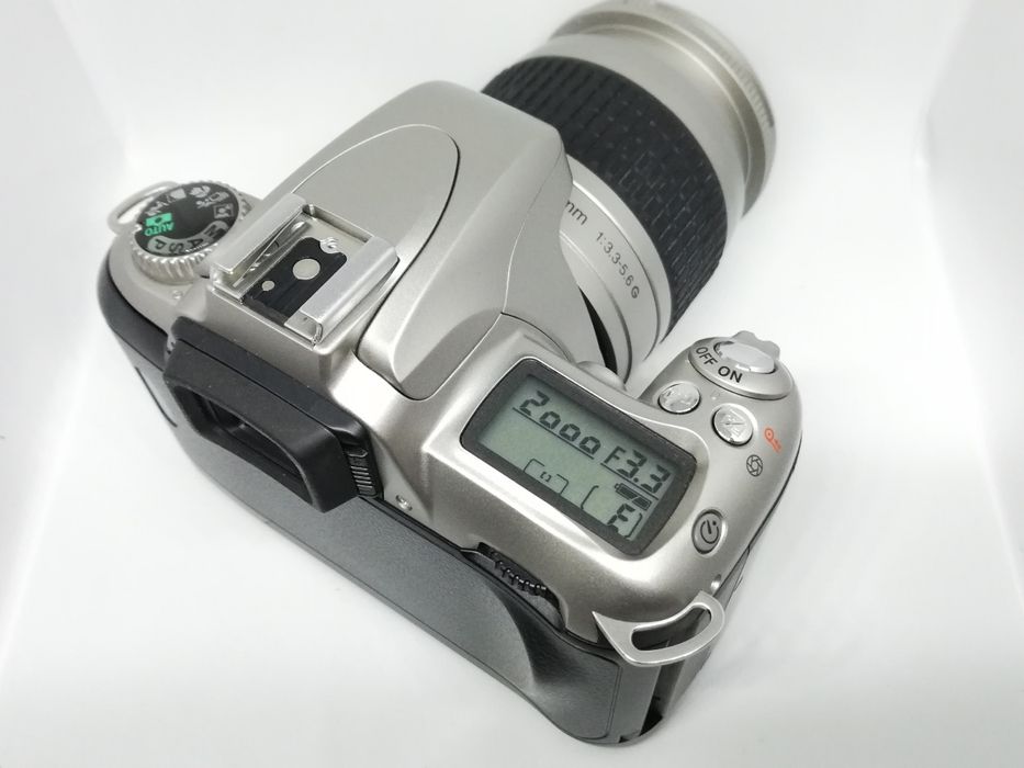 Nikon F 55 + Nikkor AF 28-80mm c/ NOVAS