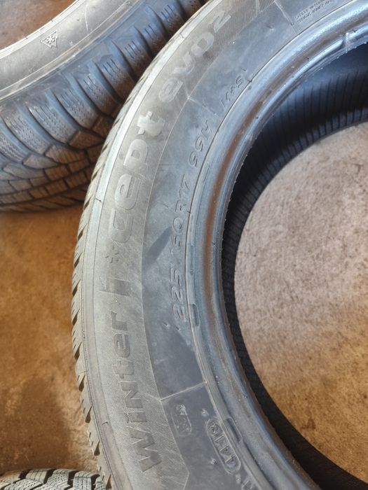 Komplet opon zimowych Hankook  225/60/r17