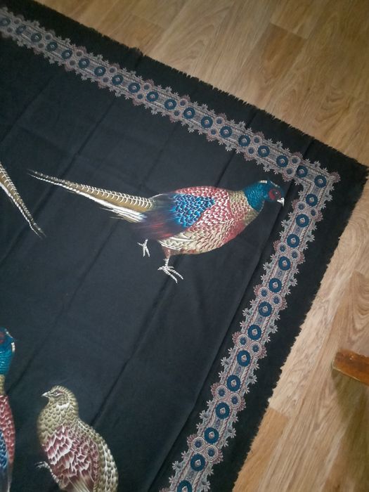 Продам  платок итальянского бренда "Franco Laurenti".
"Franco Laurenti