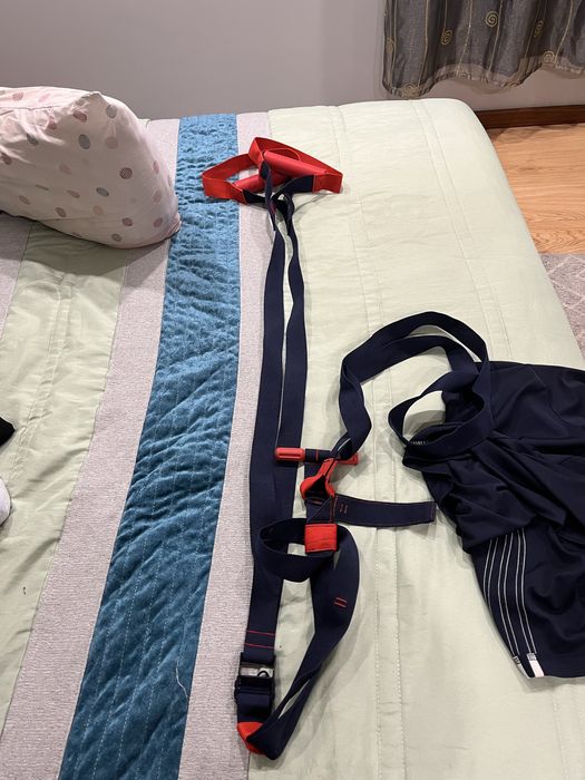 Trx e elastiscos de forca para exercicios em casa