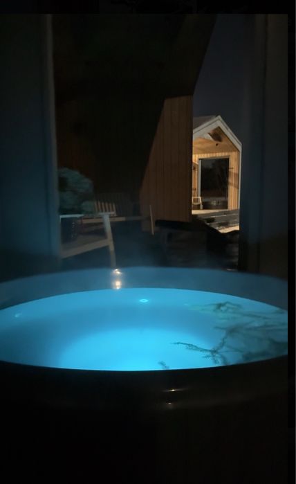 Чан на дровах с джакузи в будиночком!Старі Безрадичі!