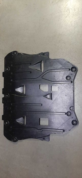 Захист плита під двигун Volvo xc40, 8892069445, 32241301, 32352480