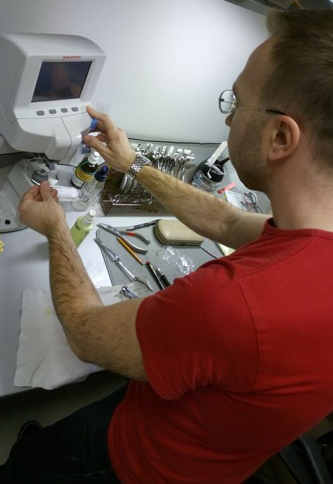 Майстер з ремонту та виготовлення окулярів(Київ)