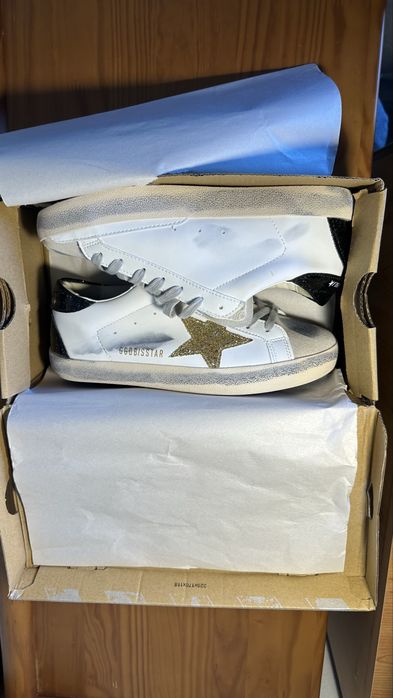 Golden Goose superstar