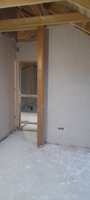 Tynki maszynowe gipsowe, cementowo-wapienne, agregat.