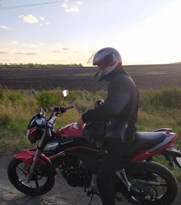 Продам мотоцикл,FT250-CKA