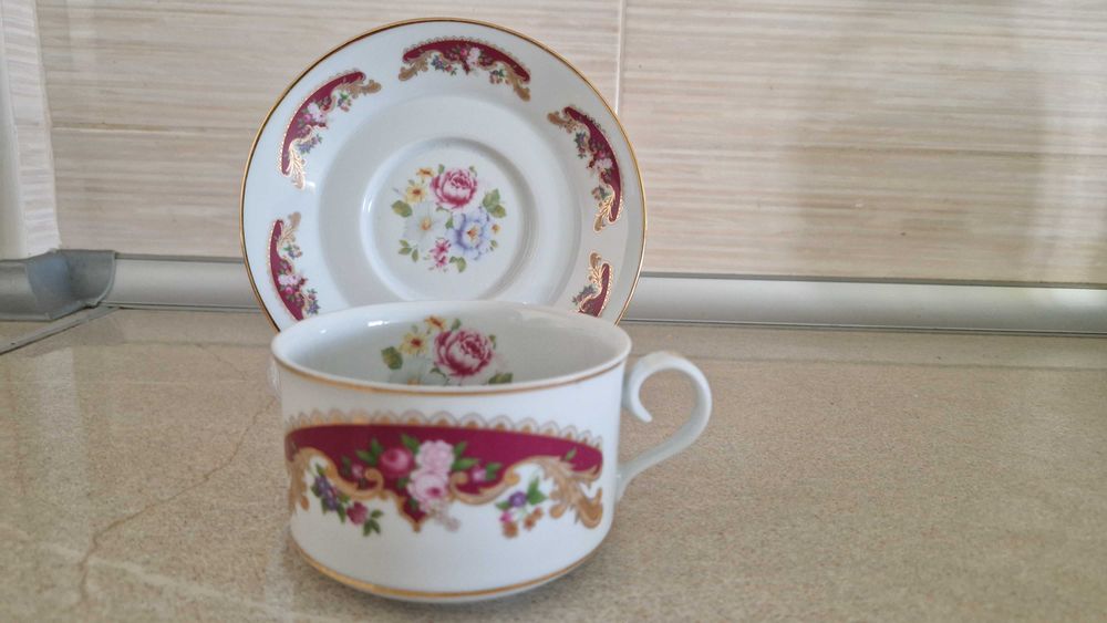 Conjunto Chávena e Pires T. Limoges, porcelana