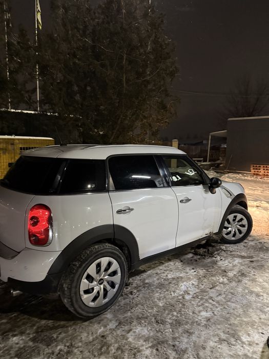 Автомобіль кросовер