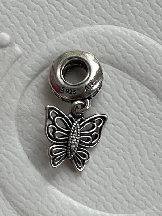 Pandora. Намистина «Метелик» срібло