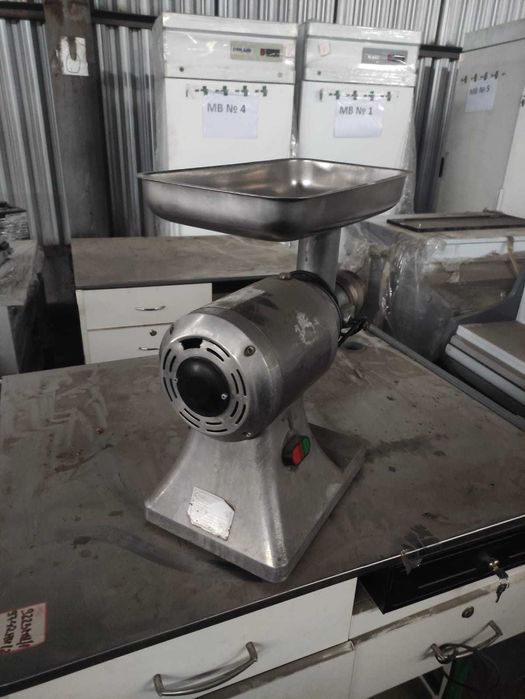 Промышленная мясорубка Fama