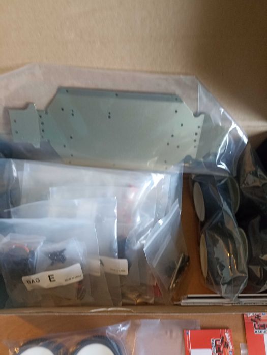 Kit p/montagem Buggy 1/14 Lc racing Emb-1 NOVO