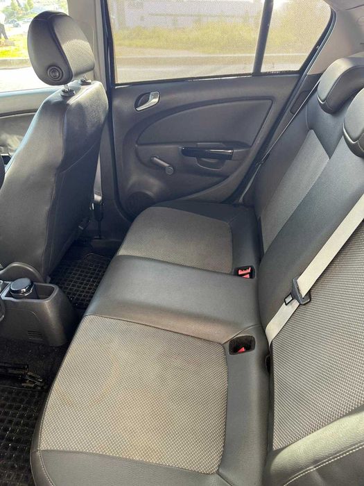 Opel Corsa 1.3 CDTI Cosmo 90cv – 5P, Muito Económico