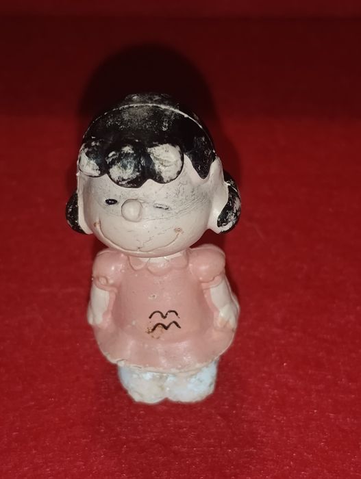 Boneco Lucy Van Pelt da Schleich