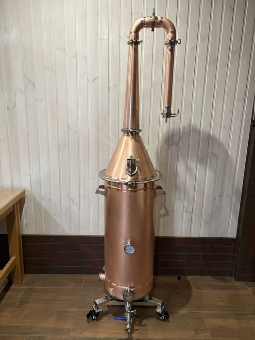 Мідний дистилятор 75 л з джин-кошиком.