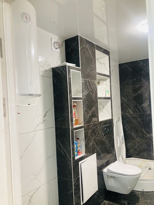 Продам трьох кімнатну у м.Новий Розділ.