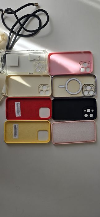 Чохли iPhone 13 Pro - 8шт. Продаются літом усі.