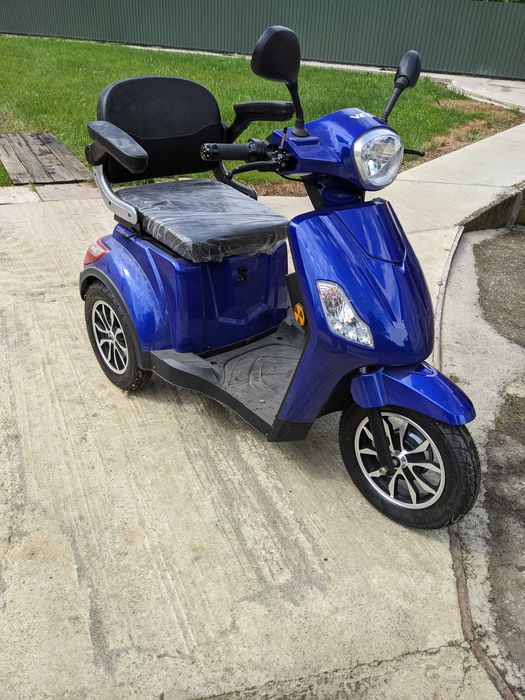 Триколісний Електроскутер VEGA Help 500