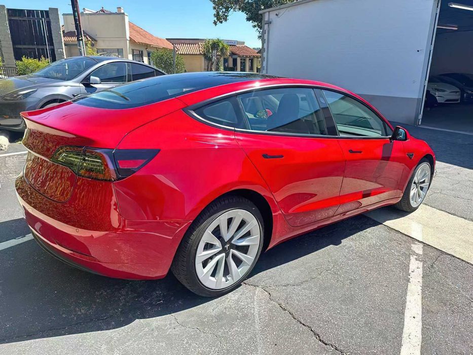 Tesla Model 3      2022