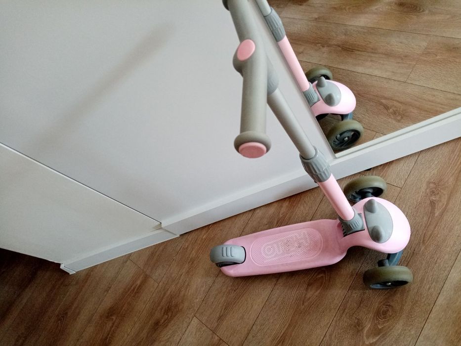 Дитячий самокат Best Scooter HELLО
