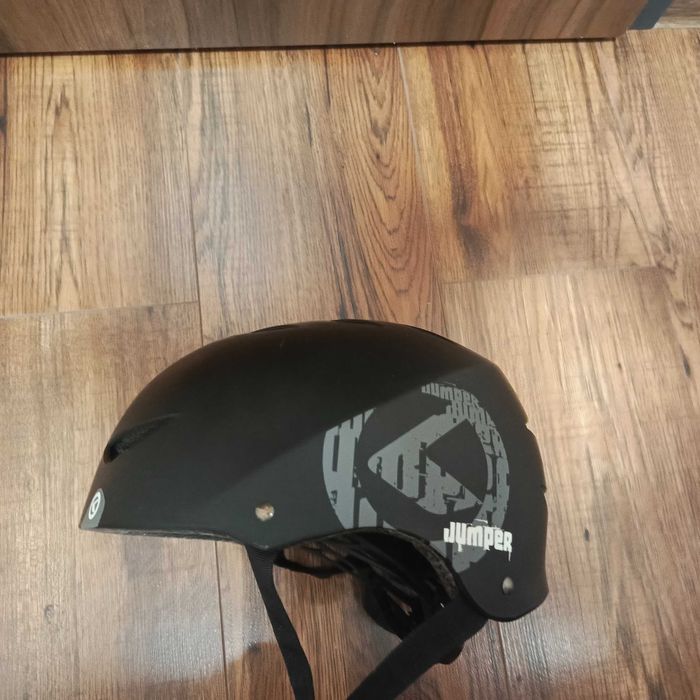 Kask rowerowy r.S/M 55-59cm hulajnogę/deskę /stan bdb/