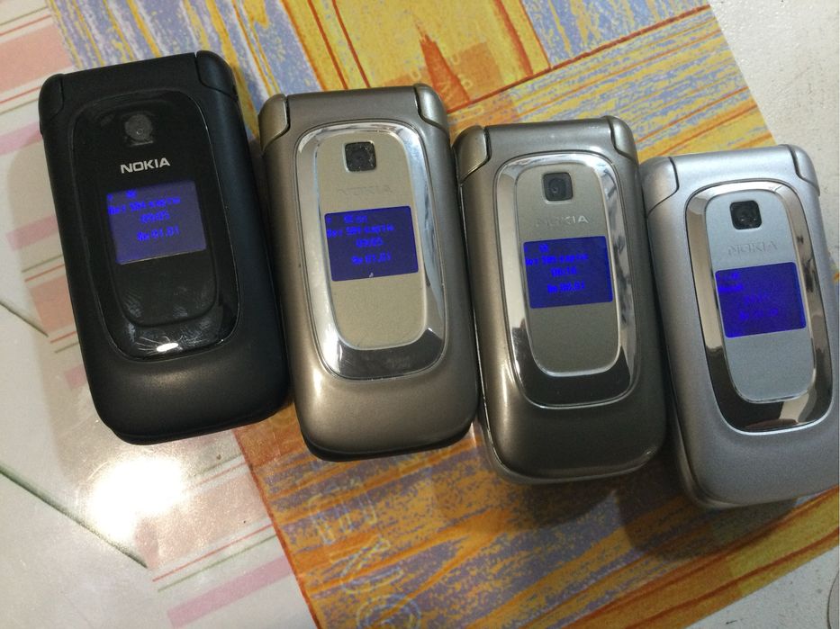 Nokia 5200 /6085 /5300 кнопочный телефон.