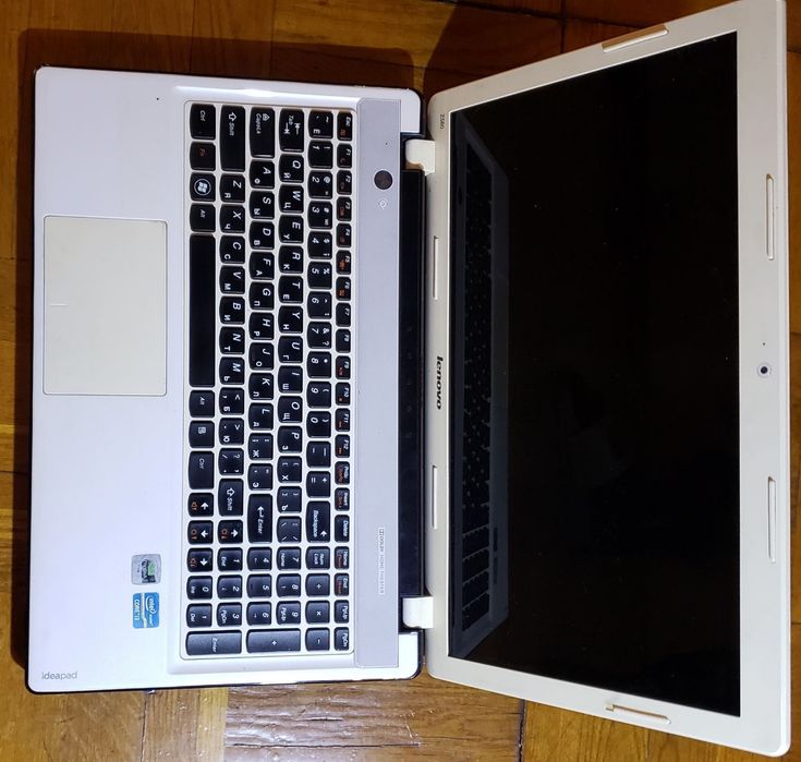 Ноутбук  Lenovo Z580 Intel i7