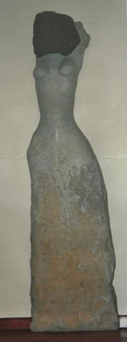 Escultura "Torso de Mulher"